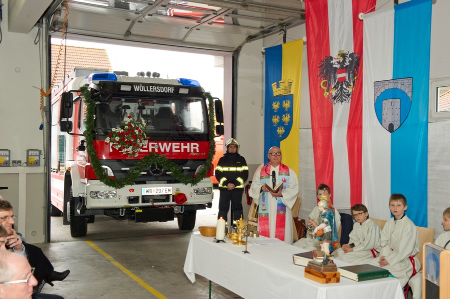  Fahrzeugsegnung HLF2 Wöllersdorf