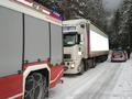Foto: FF Rohr im Gebirge 20150226_lkw-bergung_rohr_001