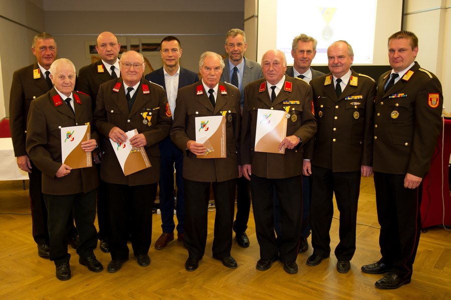 Abschnittsfeuerwehrtag Wiener Neustadt Nord in Zillingdorf Bergwerk