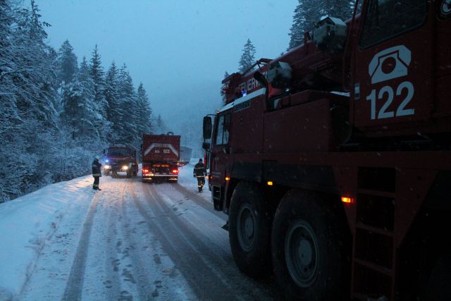 20190109 lkw bergung rohrer sattel 001