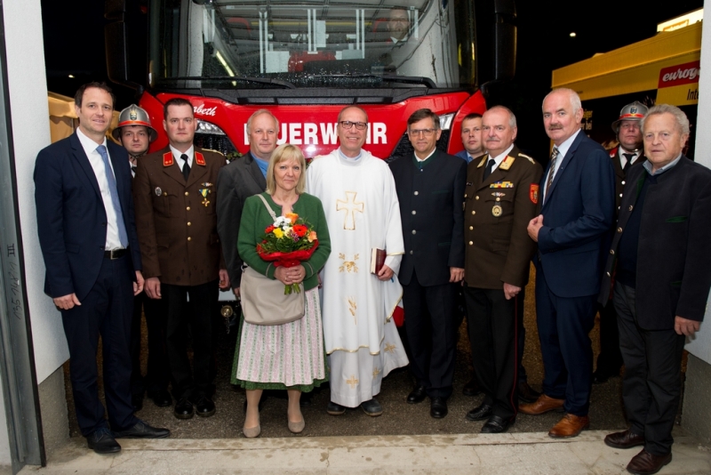 20190511 hlf3 segnung ff krumbach 070