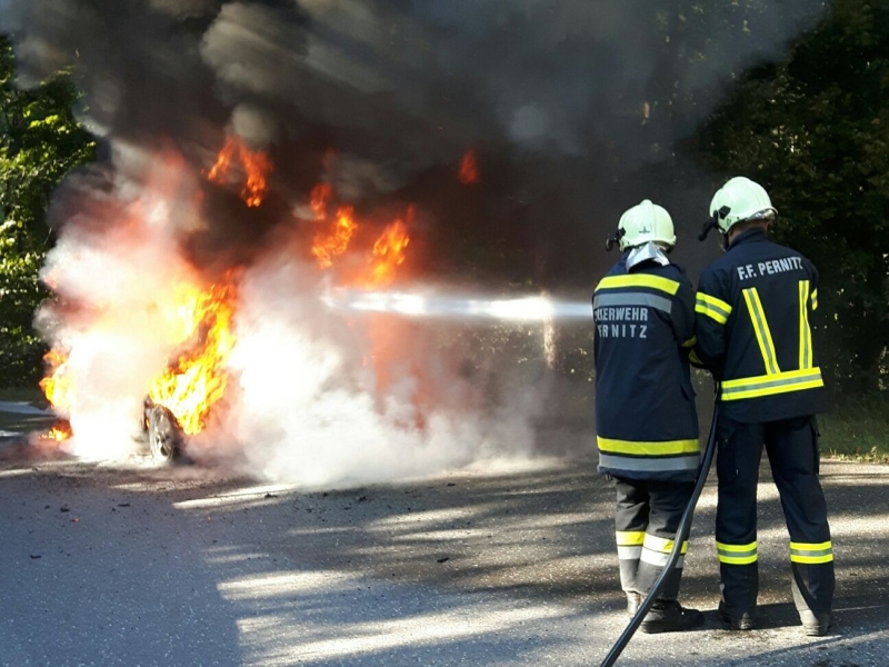 20200826 fahrzeugbrand pernitz 002