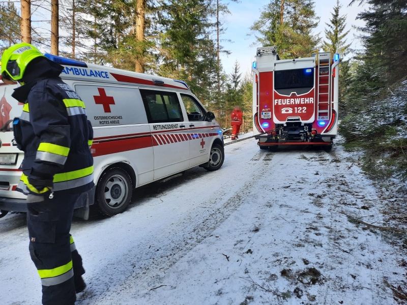 20210320 fzg bergung ff krumbach 001