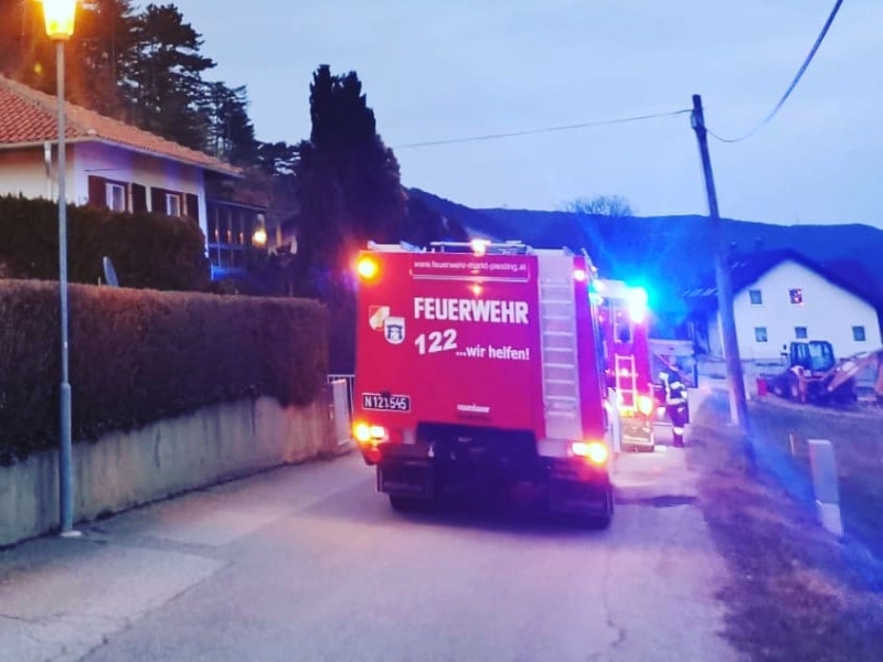 20210324 personenrettung ff markt piesting