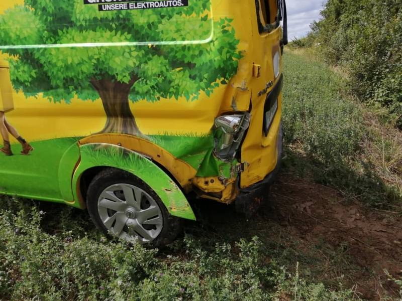 20210802 fzg bergung brunn 001