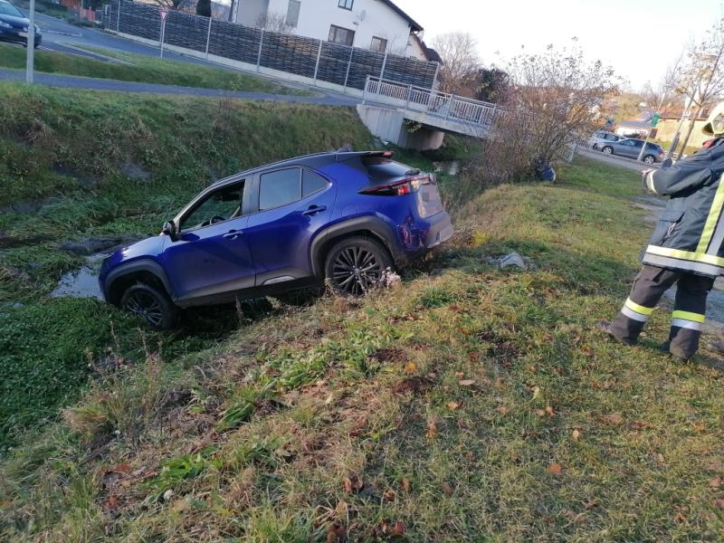 20231124 fzg bergung ff krumbach 002