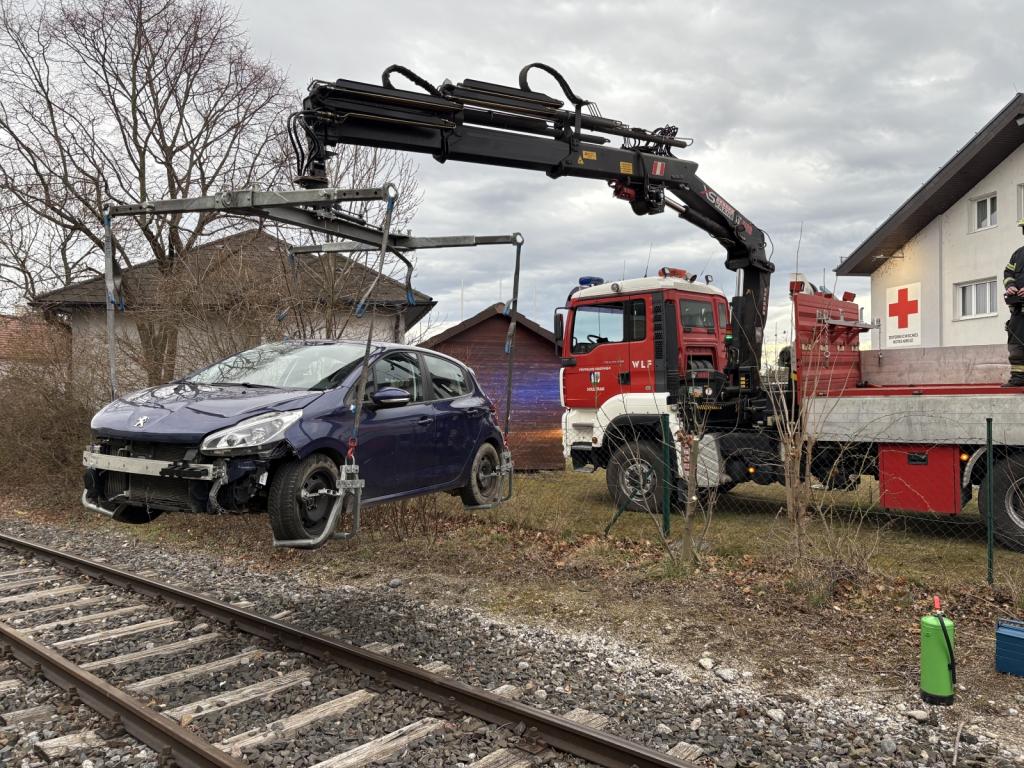 20250323 einsatz fzg bergung ff sollenau 003