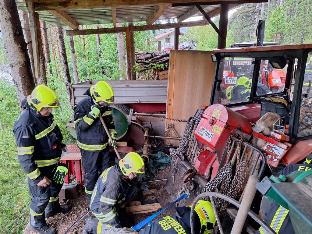 FF Oed: Technische Übung - Traktorunfall