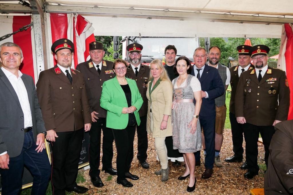FF Muthmannsdorf:  Zeltfest mit Fahrzeugsegnung am Pfingstsonntag 