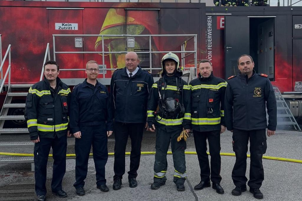 Update: Heißausbildung für Atemschutzgeräteträger in Steinabrückl - Einsatztraining unter echten Bedingungen!