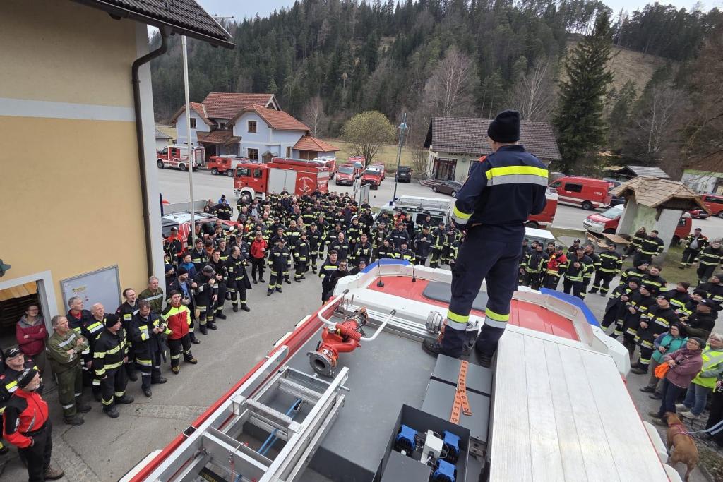 Großangelegte Personensuche in Rohr im Gebirge erfolgreich beendet