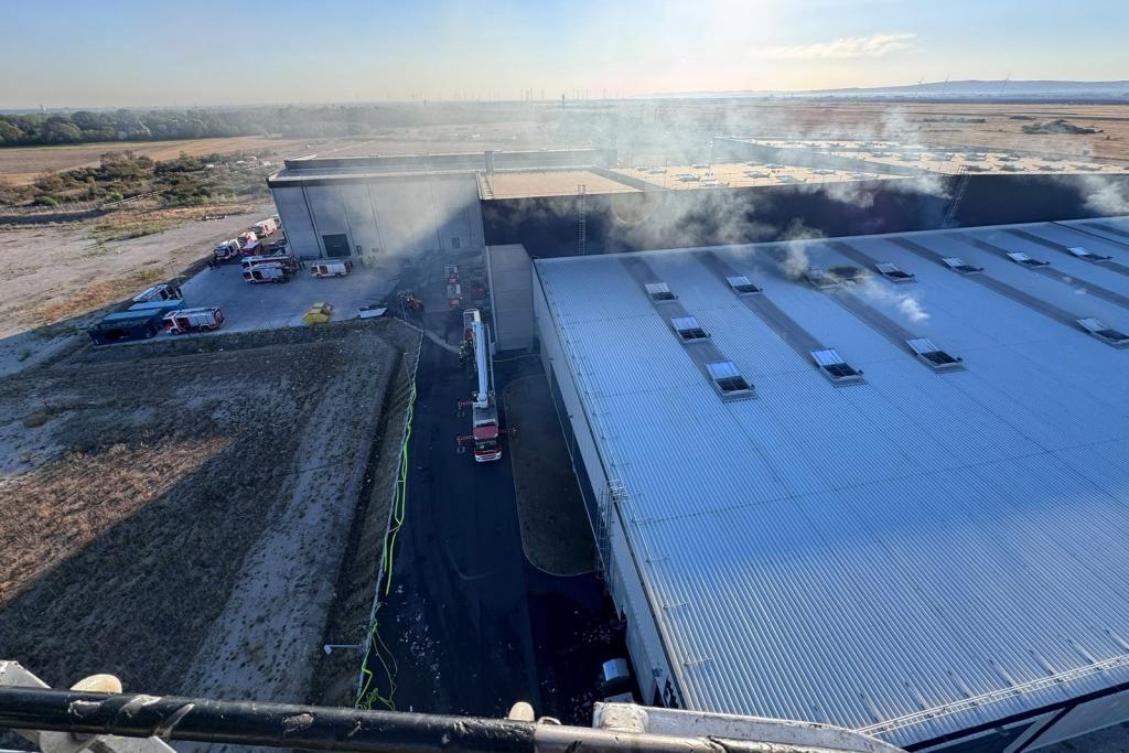Brand in einer Kunststoff-Sortieranlage in Sollenau